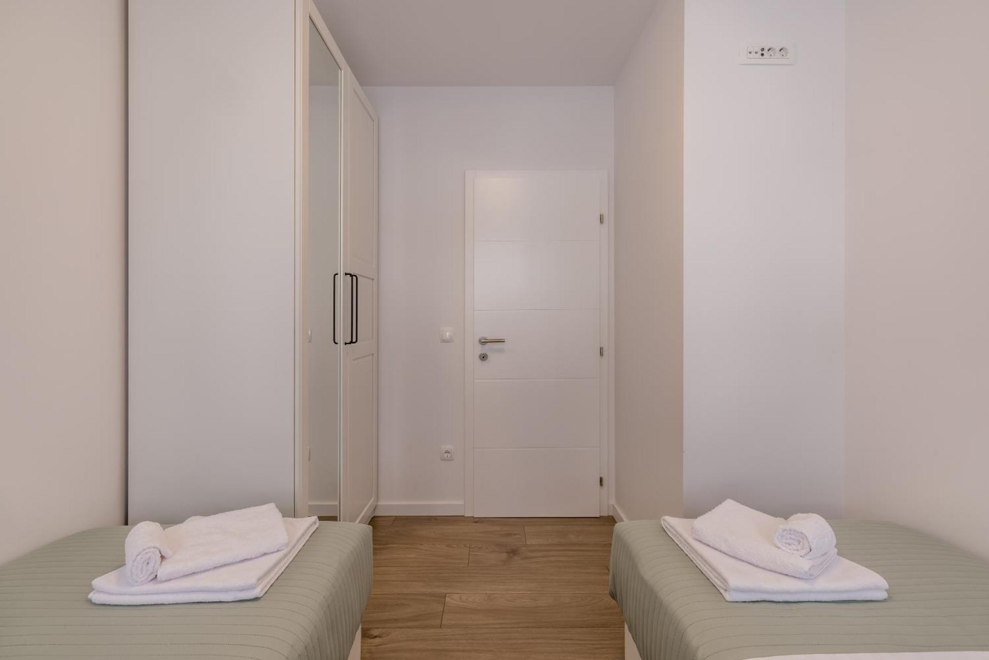 Adriatic Nest, Cozy And Modern Two Bedroom Apartment Каштела Экстерьер фото