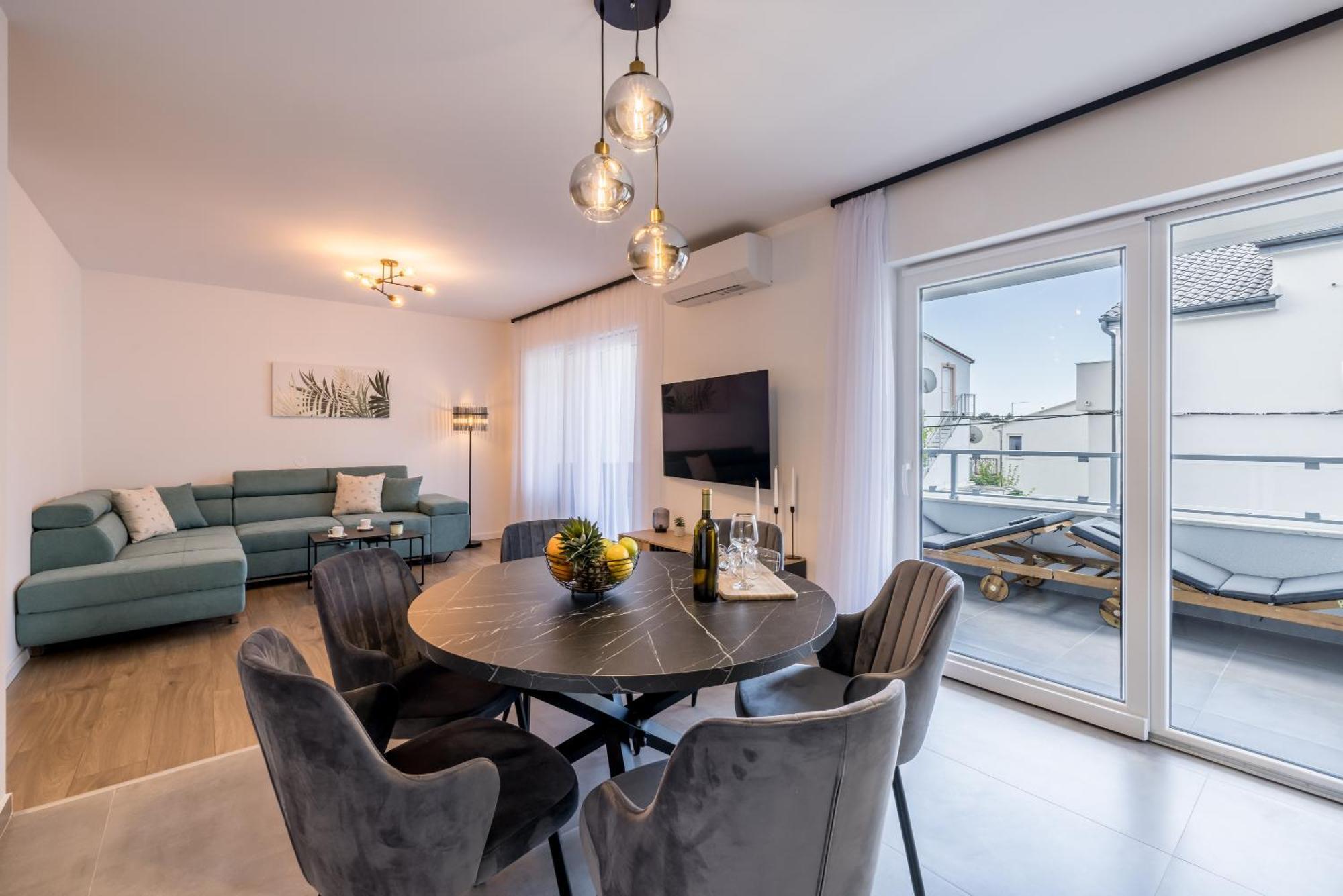 Adriatic Nest, Cozy And Modern Two Bedroom Apartment Каштела Экстерьер фото