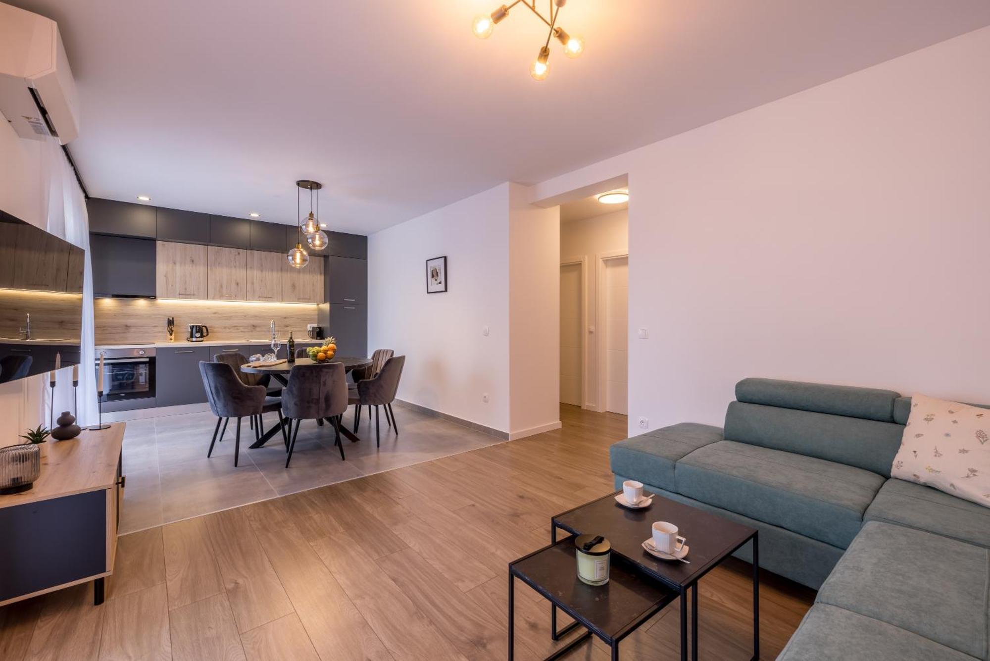 Adriatic Nest, Cozy And Modern Two Bedroom Apartment Каштела Экстерьер фото