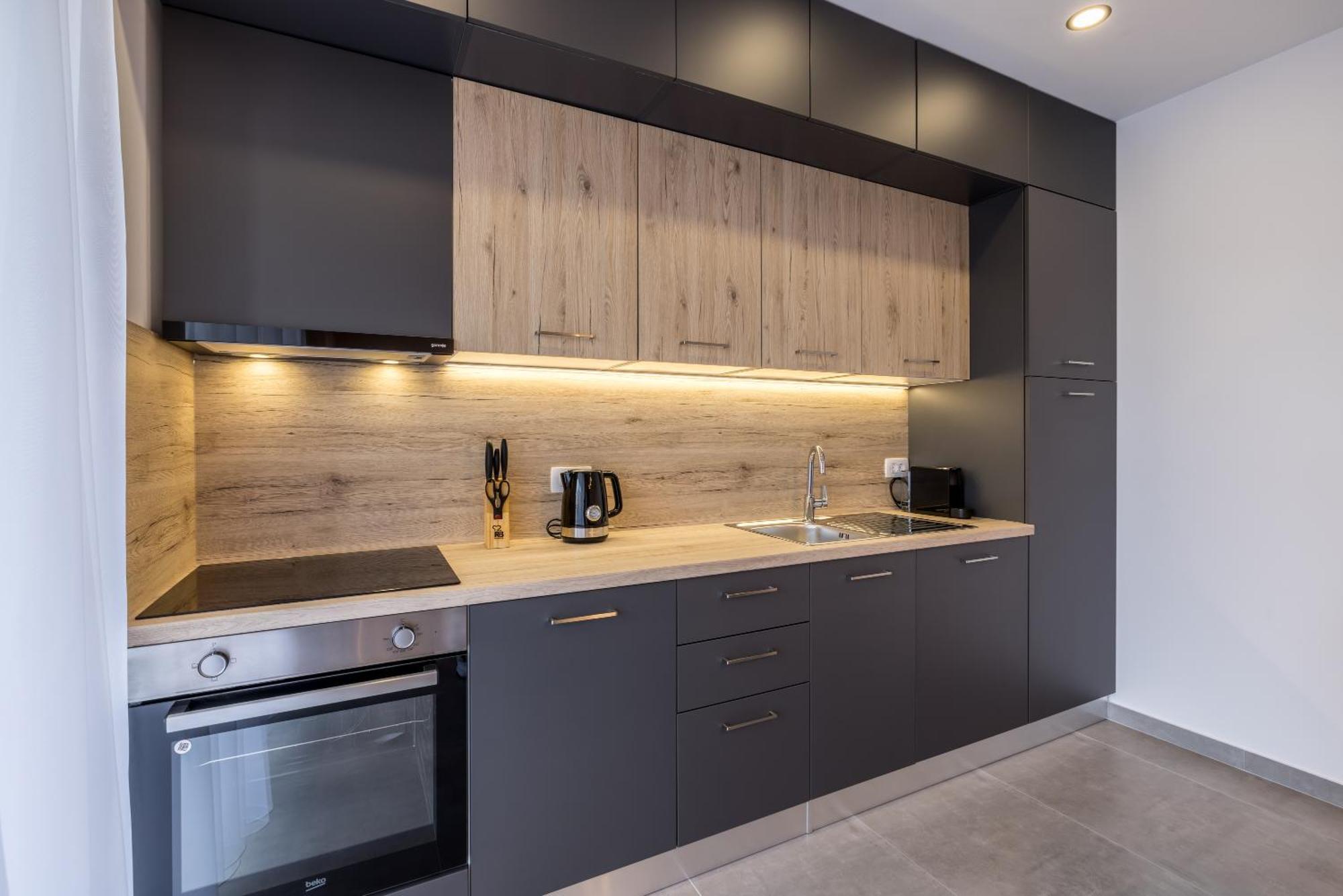 Adriatic Nest, Cozy And Modern Two Bedroom Apartment Каштела Экстерьер фото