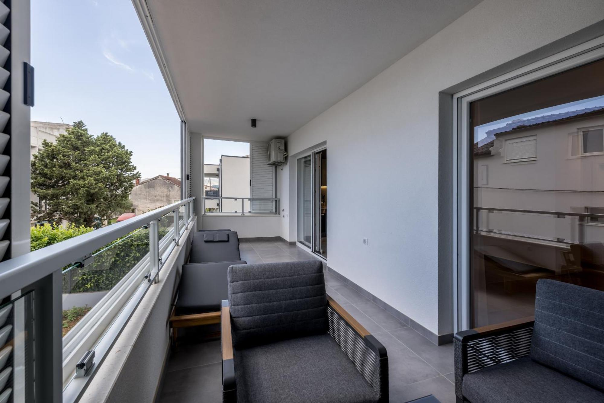 Adriatic Nest, Cozy And Modern Two Bedroom Apartment Каштела Экстерьер фото
